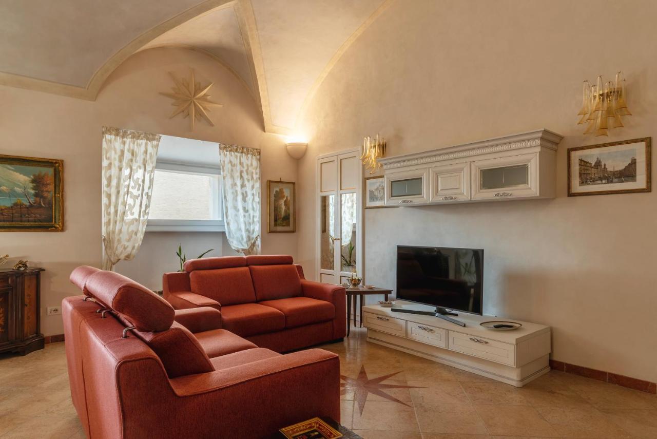Palazzo Altieri Elegant Apartment Róma Kültér fotó