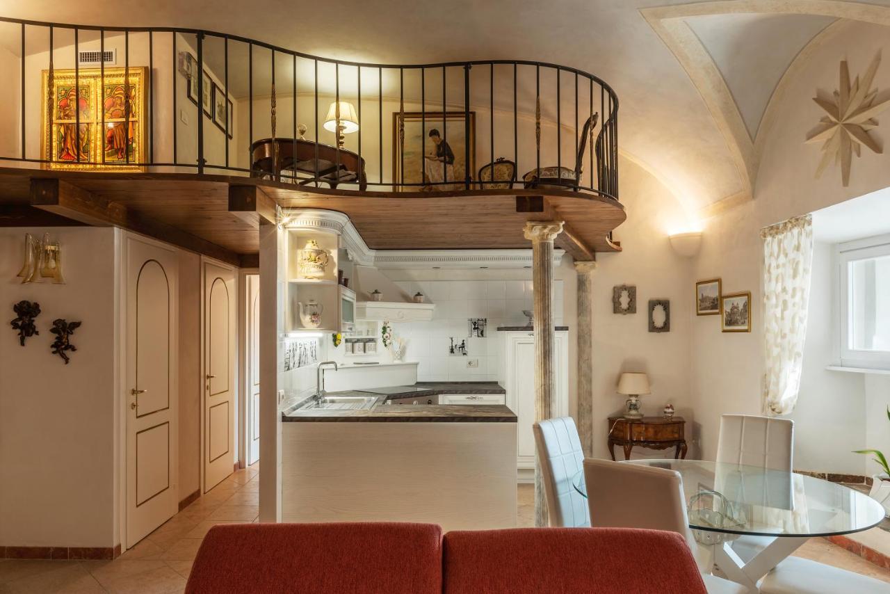 Palazzo Altieri Elegant Apartment Róma Kültér fotó