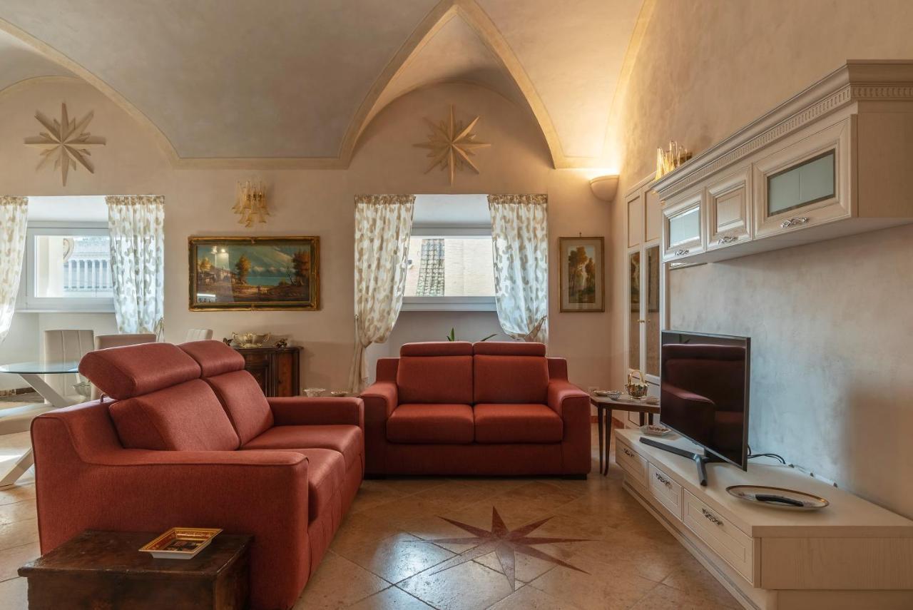 Palazzo Altieri Elegant Apartment Róma Kültér fotó