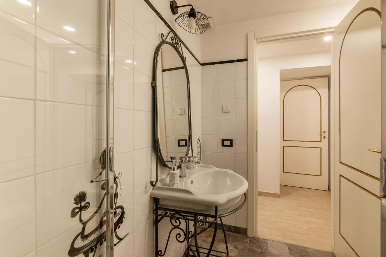 Palazzo Altieri Elegant Apartment Róma Kültér fotó