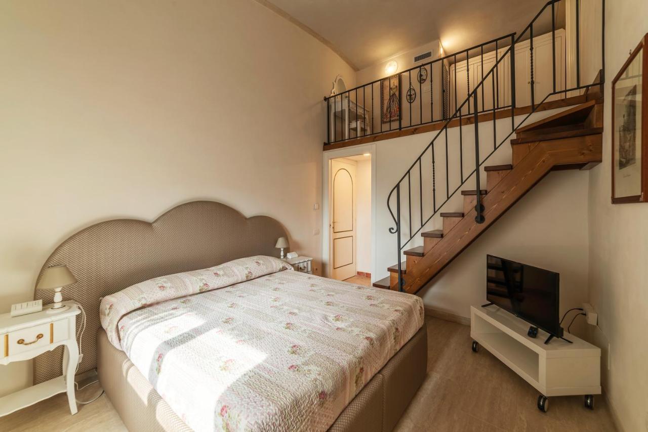 Palazzo Altieri Elegant Apartment Róma Kültér fotó