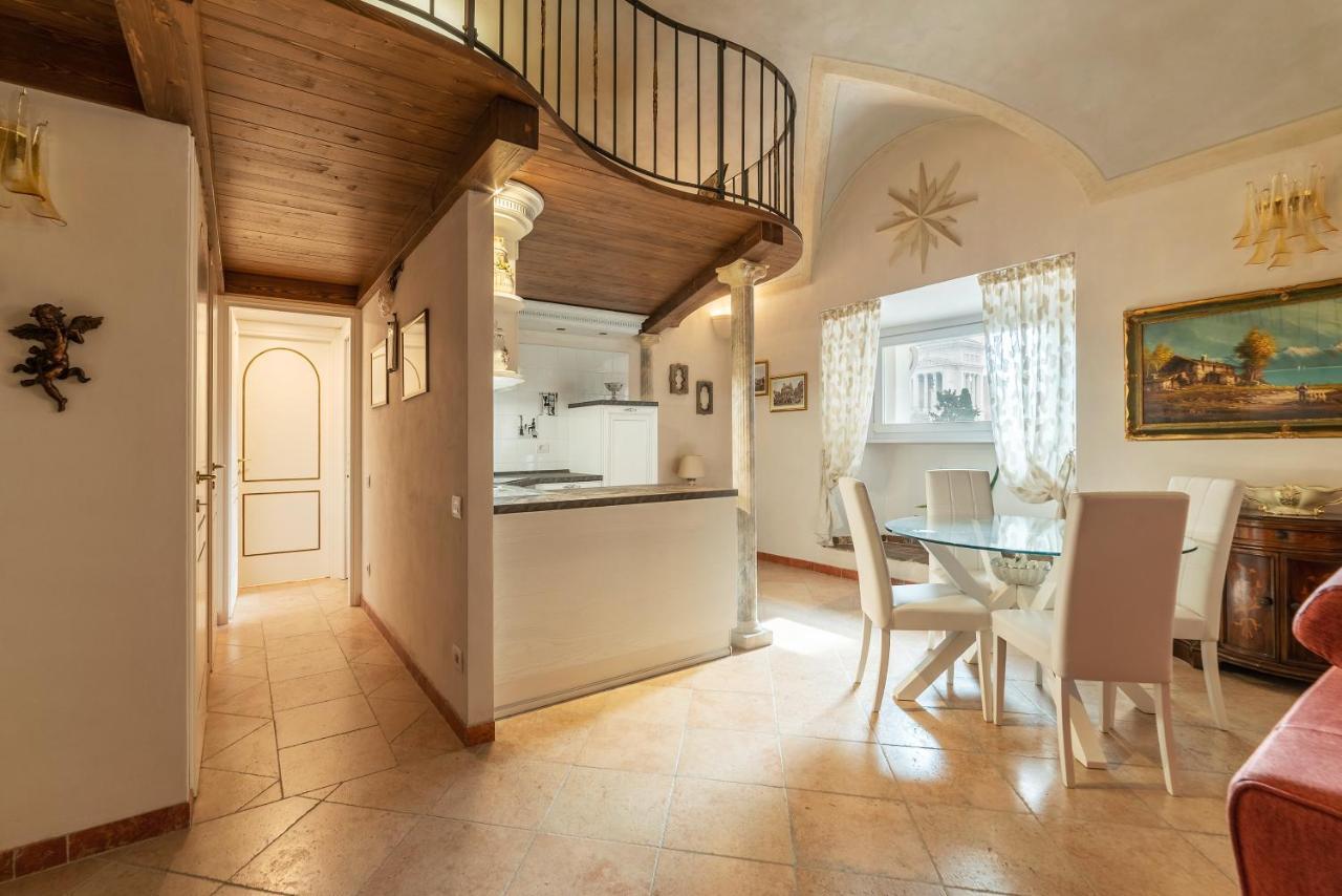 Palazzo Altieri Elegant Apartment Róma Kültér fotó